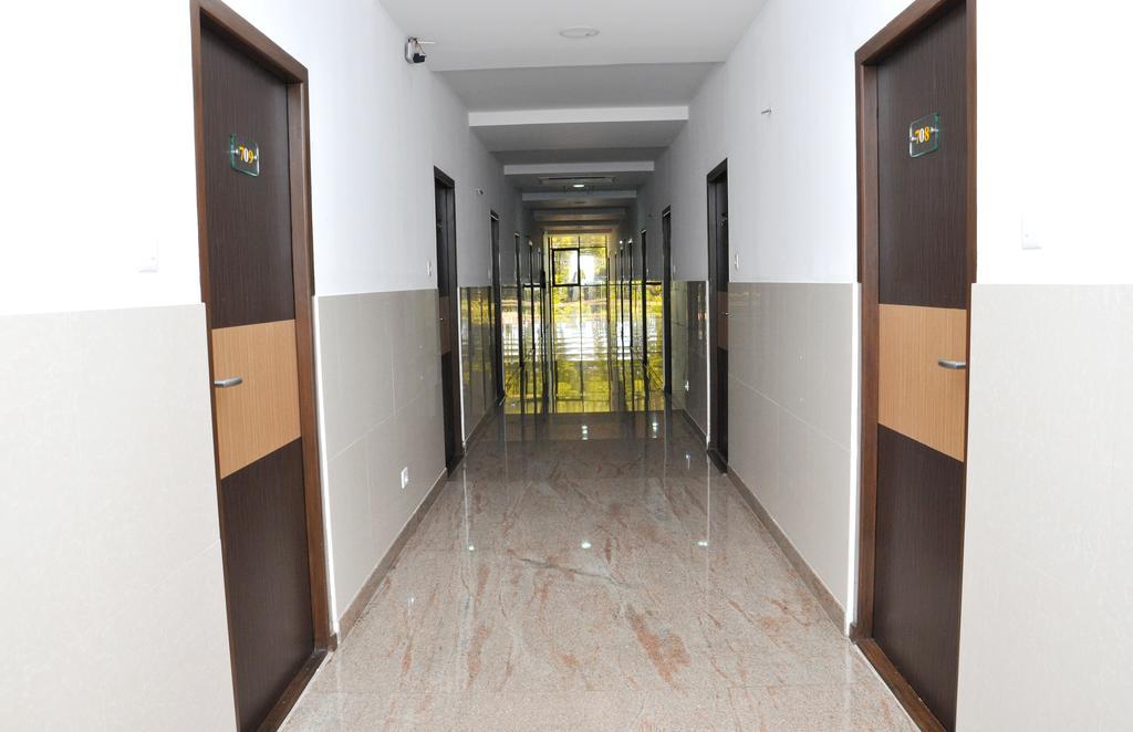 Hotel The Home Tiruppur Room photo
